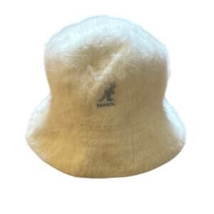 Kangol‎ y2k white fuzzy warm fitted angora bucket hat SIZE L
